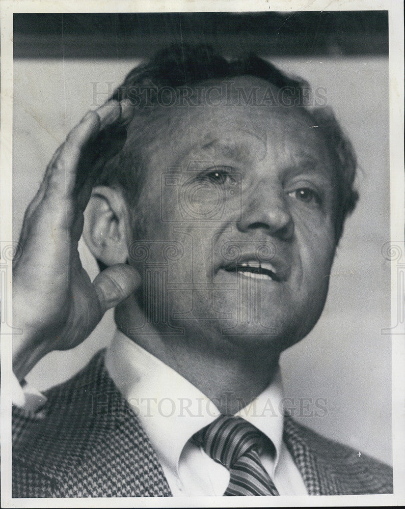 1976 Press Photo Former Congressman Sam Young Campaigning For Congress - Historic Images