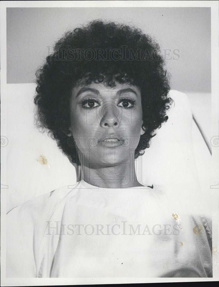 1974 Press Photo Rita Moreno in May God Have Mercy - Historic Images