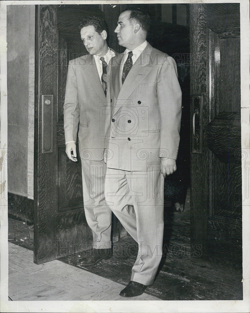 1951 Press Photo Police Officer Michael Moretti and Attorney - Historic Images