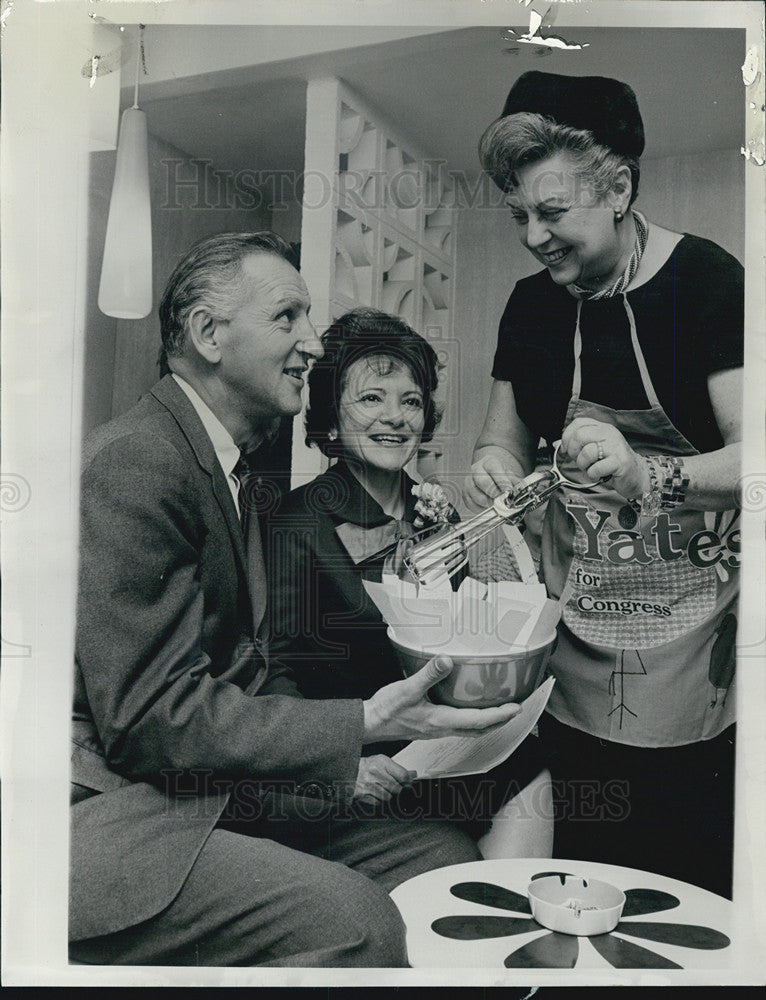 1964 Press Photo Rep. Sidney Yates, Wife Addie, and Mrs. Florence Hirschfeld - Historic Images