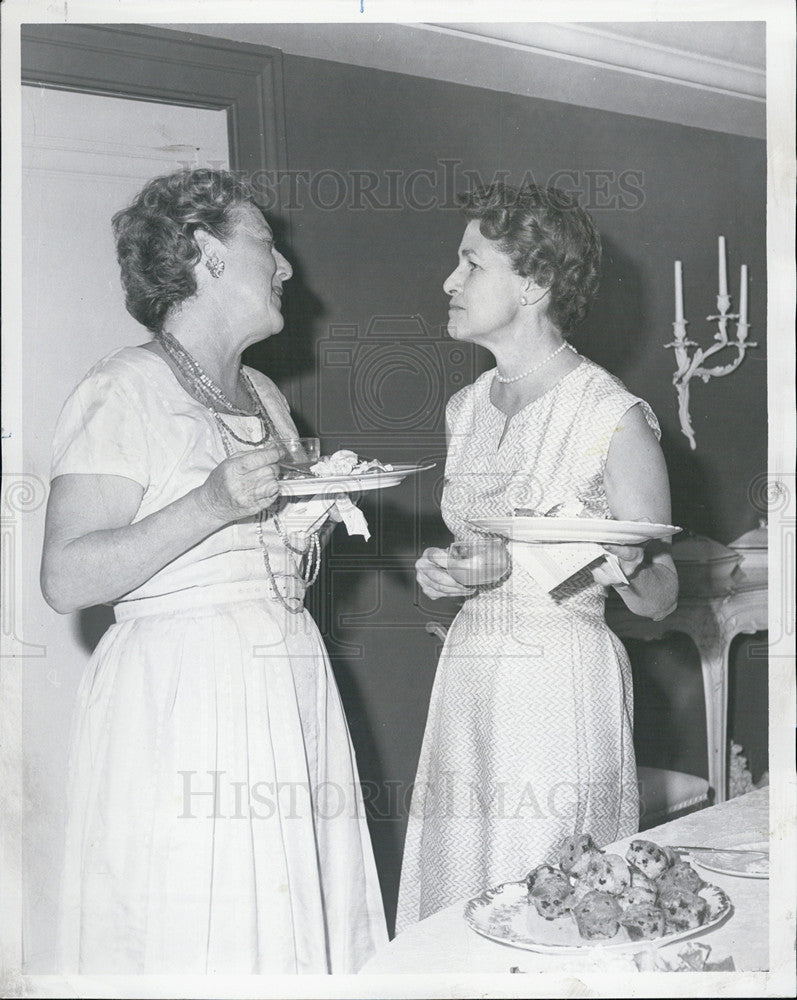 1959 Press Photo Mrs G Gordon Ellis &amp; Mrs William H Mitchell - Historic Images