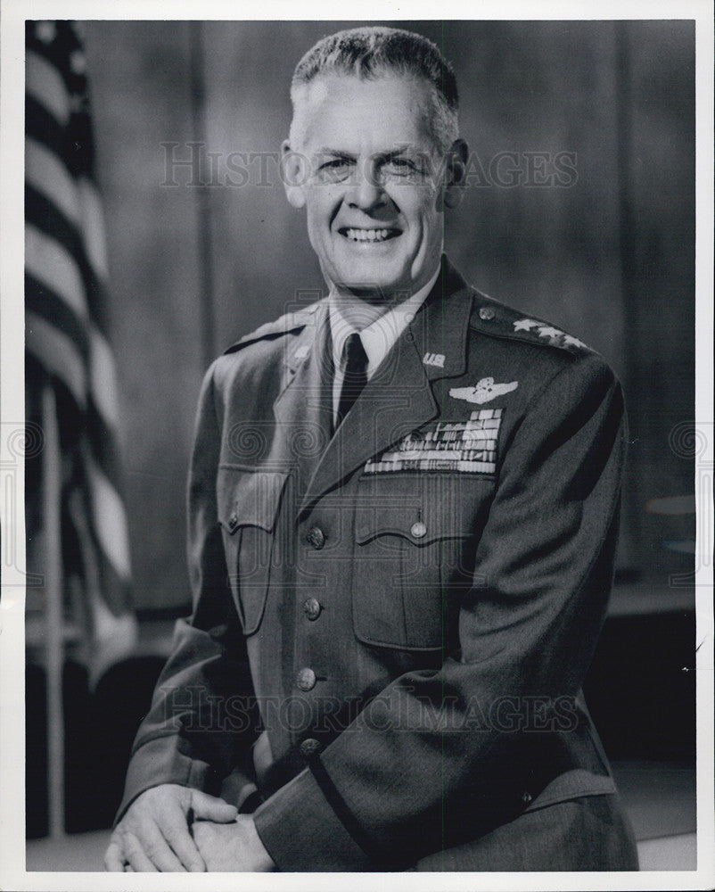 Press Photo Lt Gen Thomas S Moorman - Historic Images