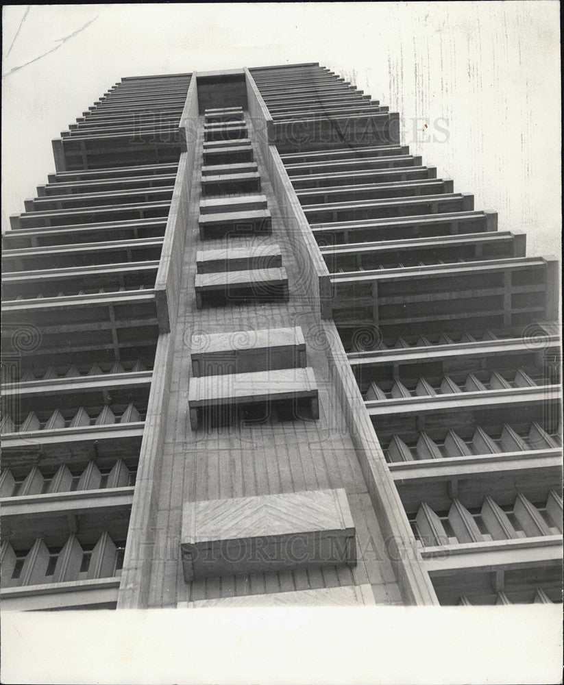 1965 Press Photo University Hall at Ill Chicago Campus - Historic Images