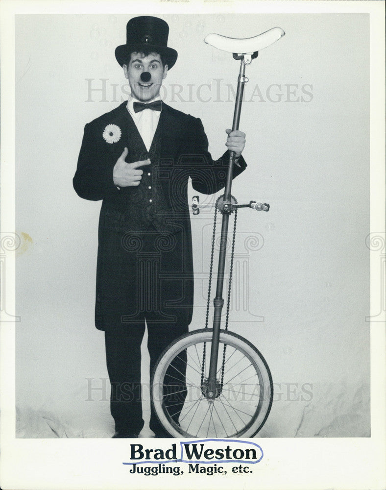 Press Photo Brad Weston Juggling Magic - Historic Images