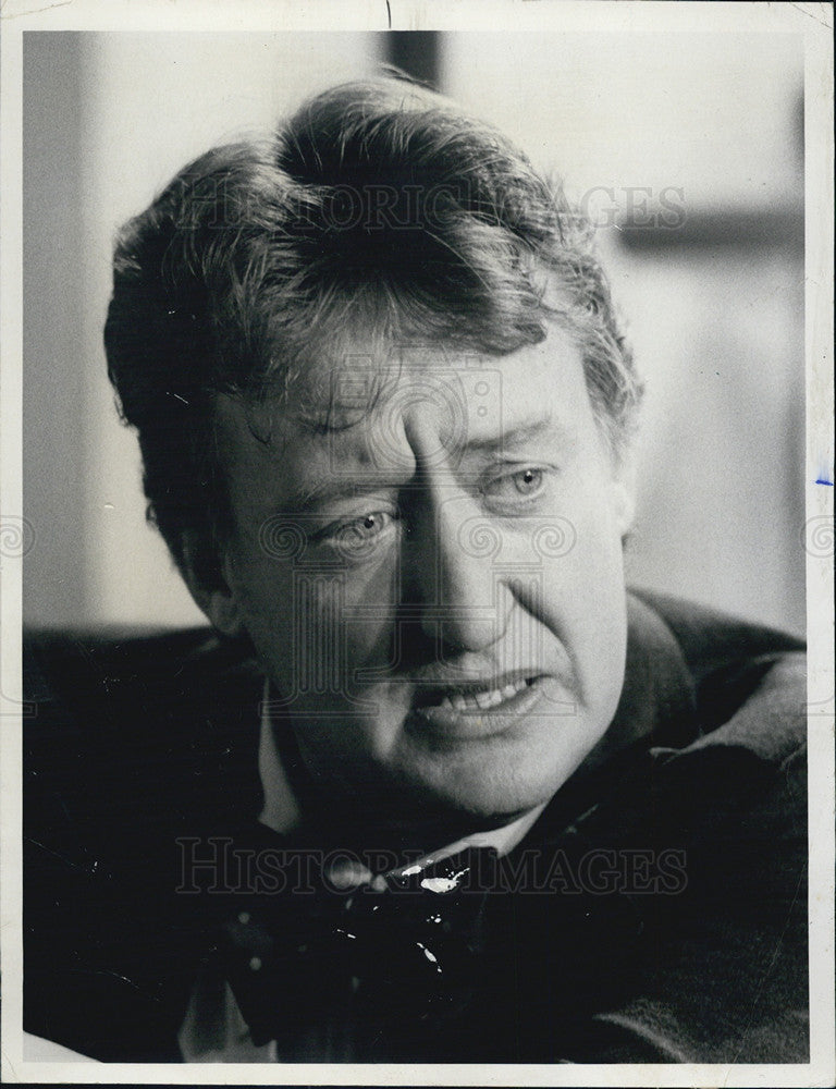 1975 Press Photo Tom Poston in The Bob Newhart Show - Historic Images