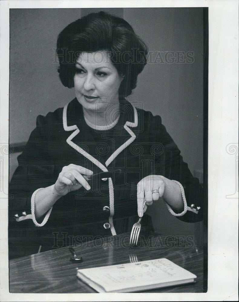1970 Press Photo Mrs. Mariabelle Young Teacher - Historic Images