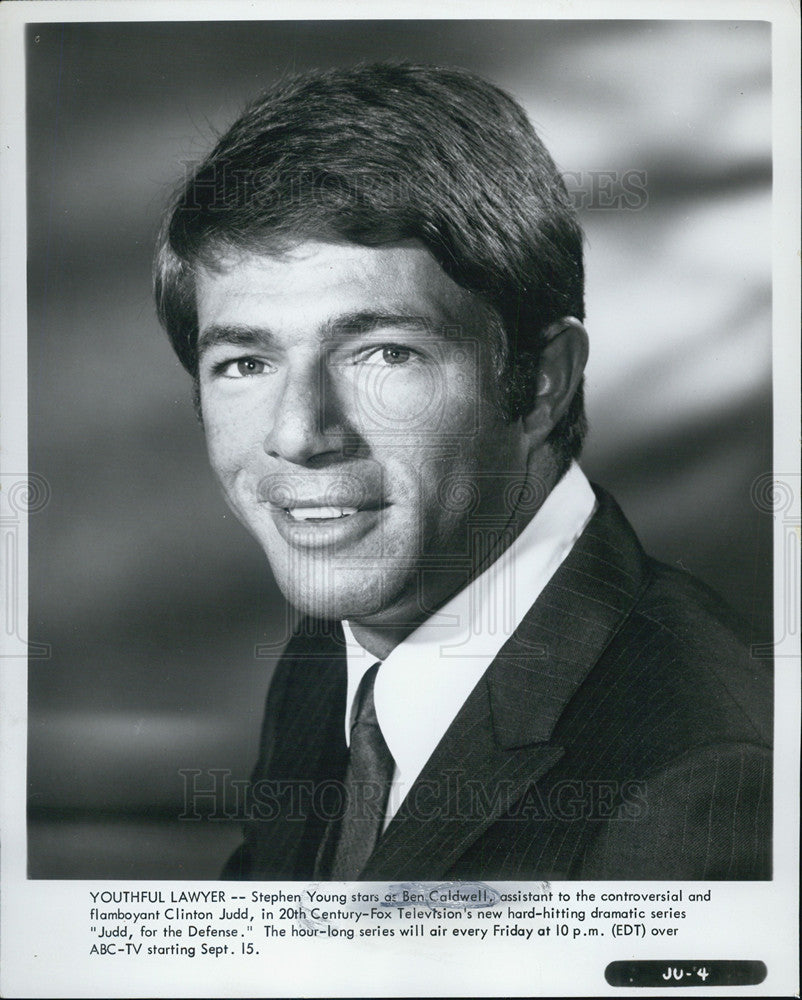 1970 Press Photo Stephen Young in Judd, for the Defense - Historic Images