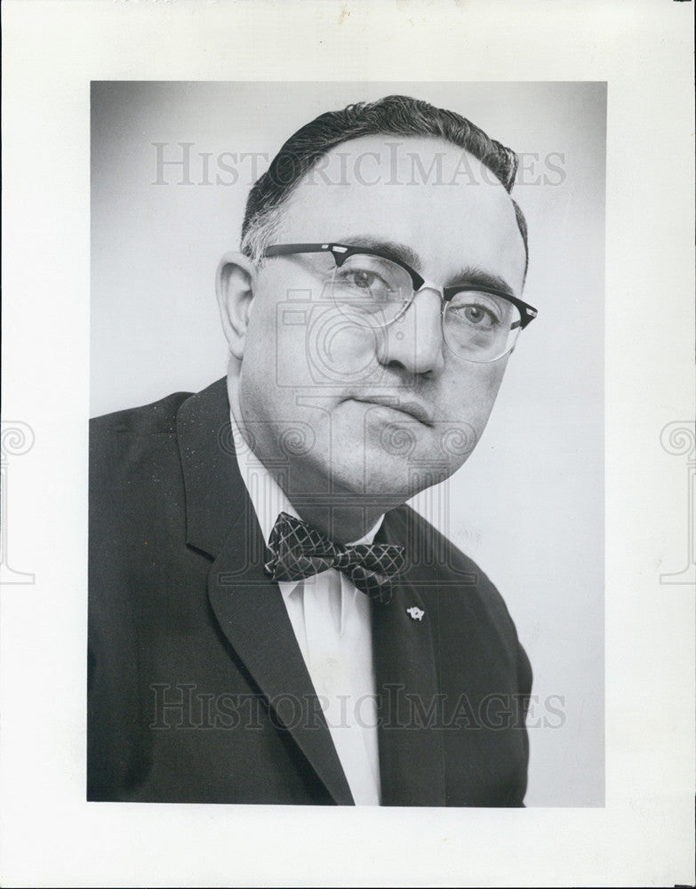 1966 Press Photo George A. Rafel, Treasurer of O'Hare Inn - Historic Images
