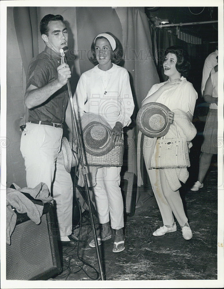 1963 Press Photo Jim Phelan, Margo Rassas,  &amp; Pat Popkin - Historic Images