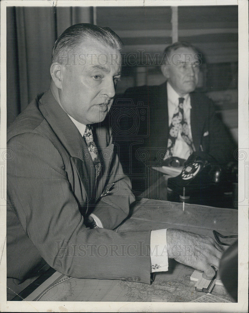 1949 Press Photo Chester Moore Chairman Central Motor Freight - Historic Images