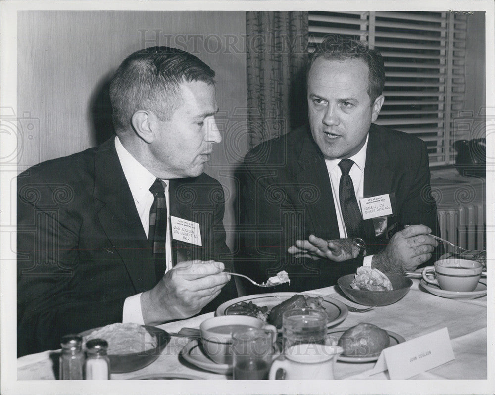 1962 Press Photo John Coulson Vice President of Leo Burnett Co Talking - Historic Images