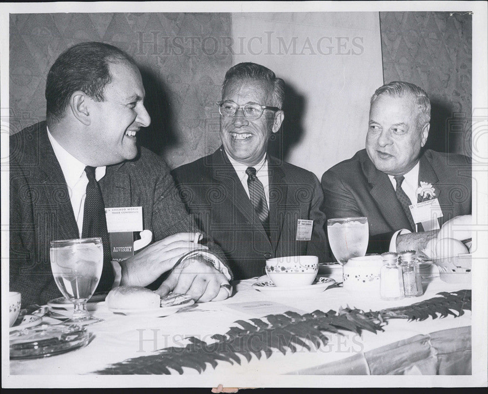 1963 Press Photo Robert E. Oscar, President of World Commerce Co. - Historic Images
