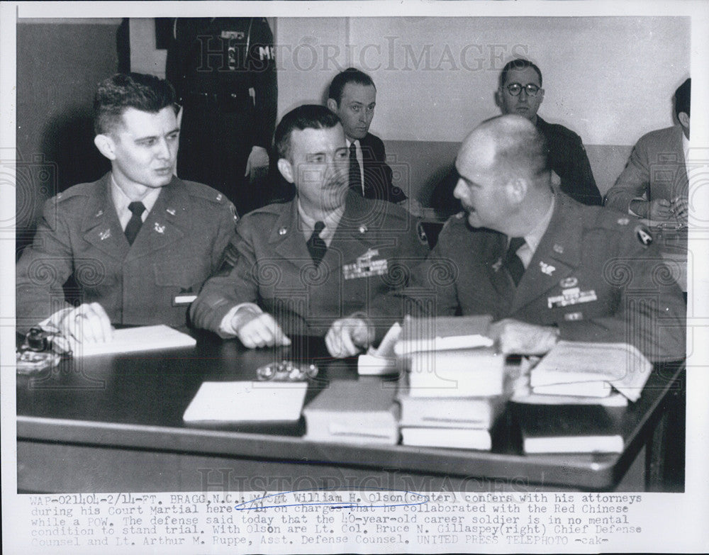 Press Photo Sgt. William H. Olson, Lt. Col. Bruce N. Gillaspey - Historic Images