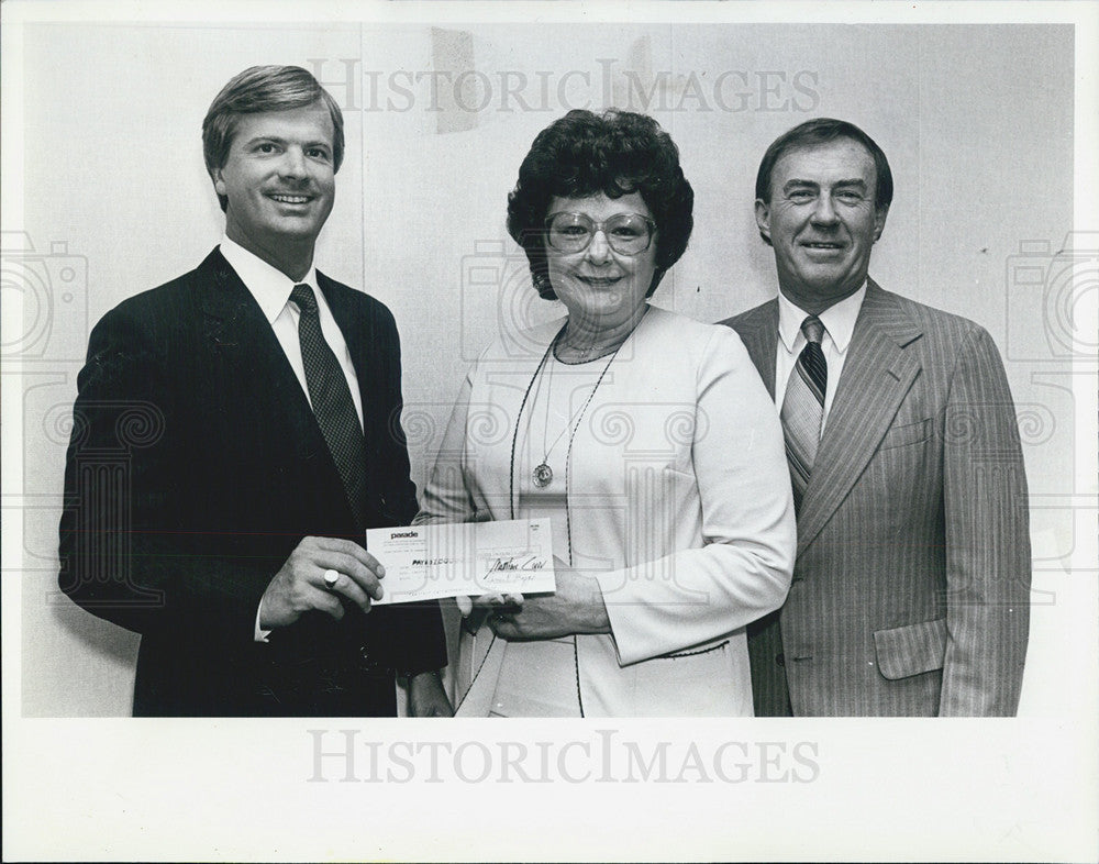 1982 Press Photo R.S. Andrews Parade Magazine Dan O&#39;Day Sun Times - Historic Images