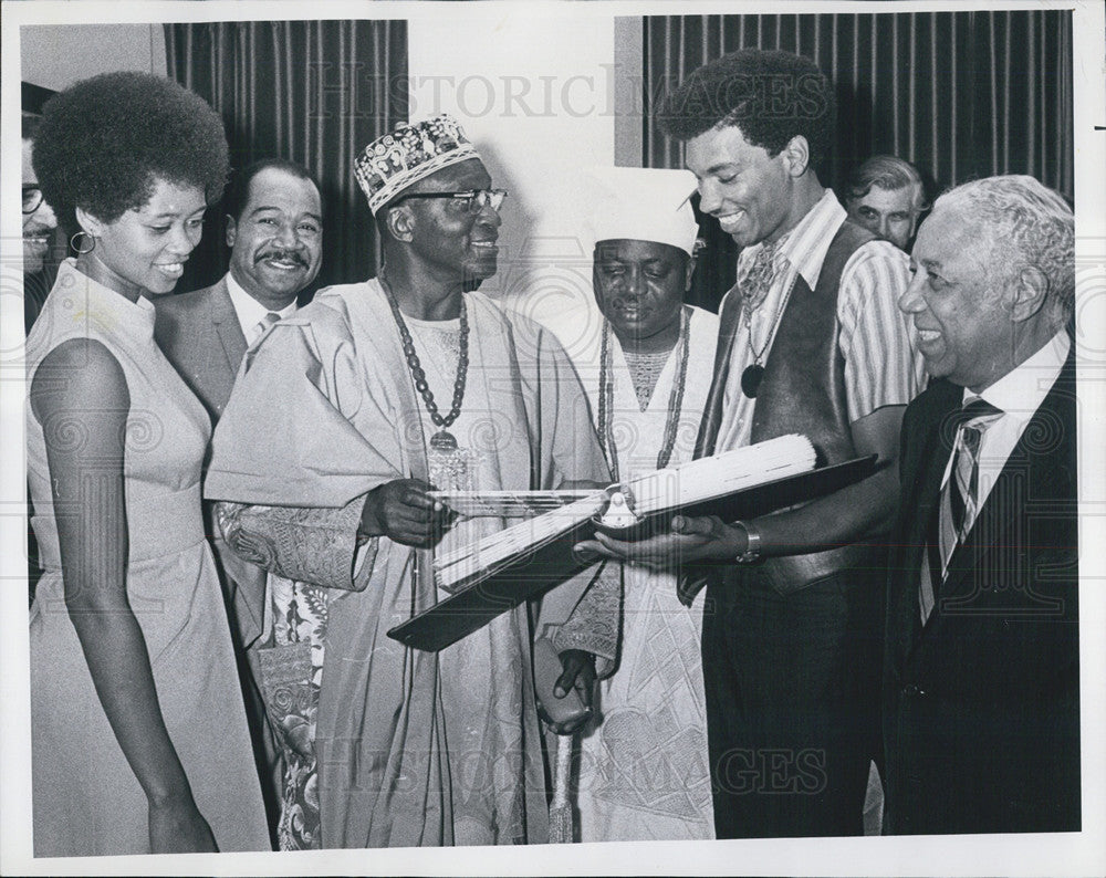 1970 Press Photo His Highness Oba Oyekan II Lagos International Visitor  Program - Historic Images