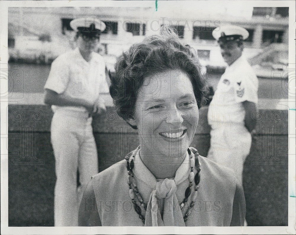 1974 Press Photo Kathleen O&#39;Beirne, Navy Wife Of The Year - Historic Images