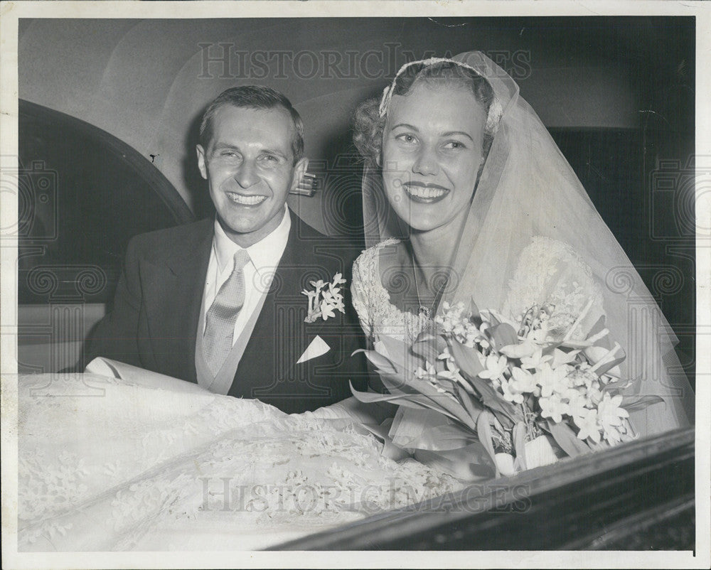 1957 Press Photo Mr. Mrs. David Holman Oberlander - Historic Images