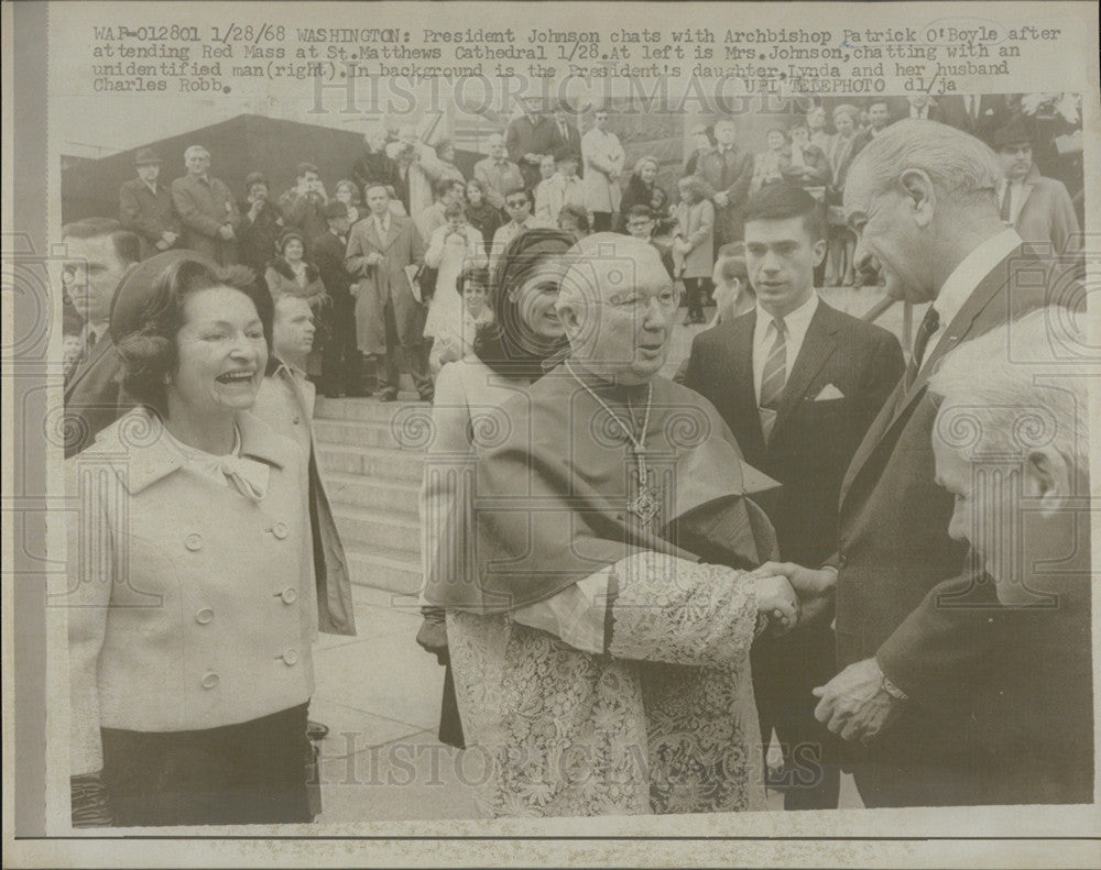 1968 Press Photo President Johnson Greets Archbishop Patrick O&#39;Boyle After Mass - Historic Images