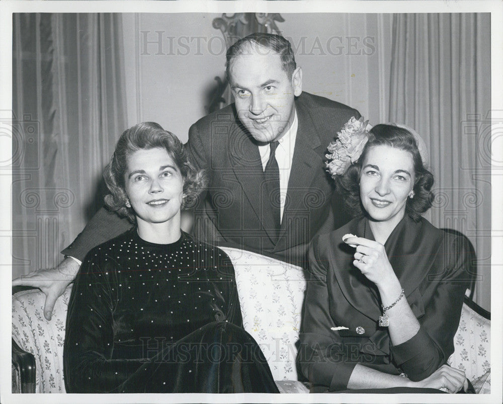 1958 Press Photo Mrs. Neil R. Gazel, James R. Oberly &amp; Wife - Historic Images