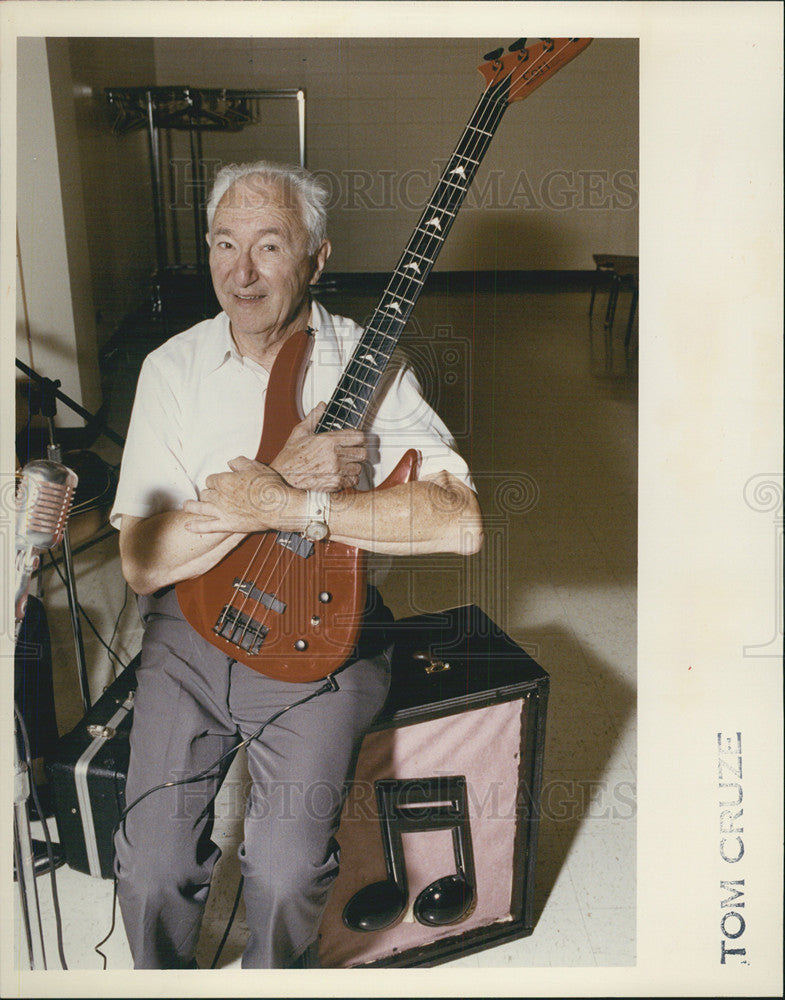 1993 Press Photo Humanitarian Mel Meyers Before Farewell Performance - Historic Images