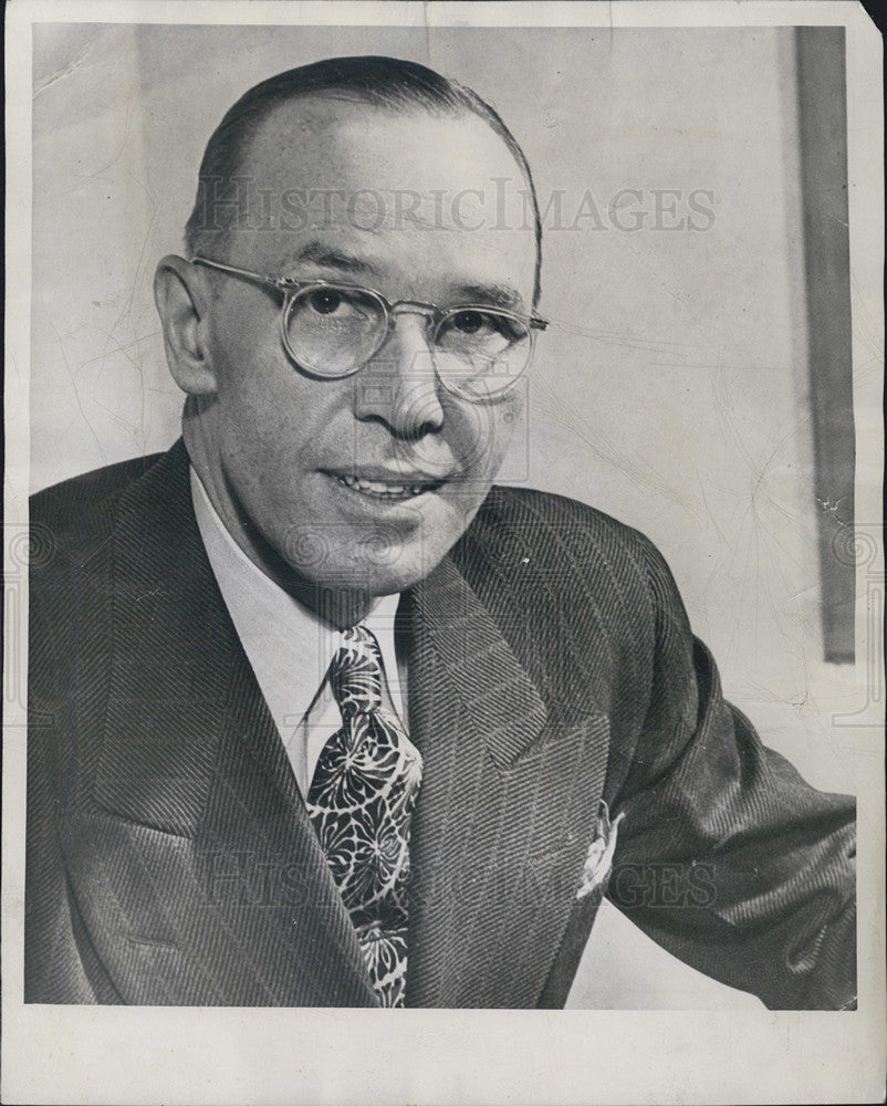 1956 Press Photo Paul J.Miner,superintendent of Glencoe Public School. - Historic Images