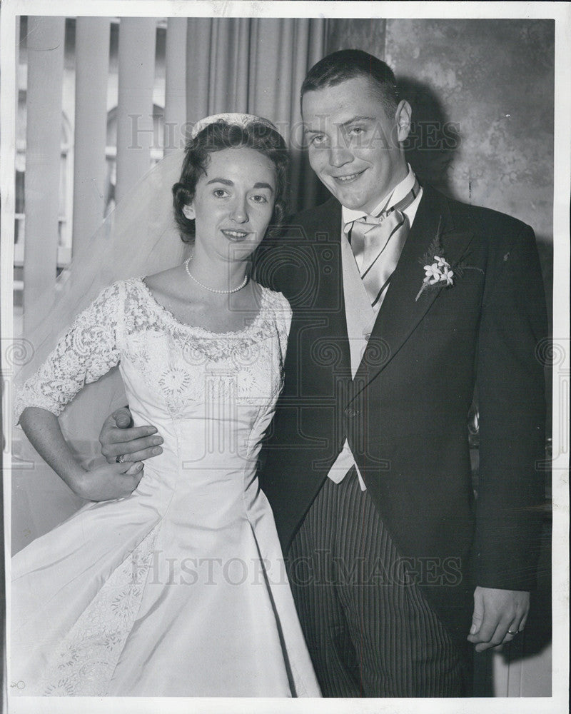 1957 Press Photo Eugene Paul O&#39;Brien &amp; Sara Ann Downs, wedding photo - Historic Images