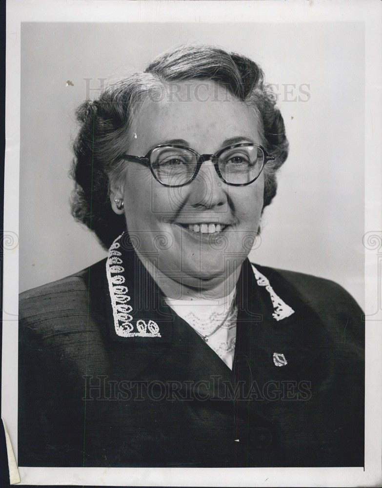 1951 Press Photo Catherine O&#39;Brien, President of Stanley Home Products, Inc. - Historic Images