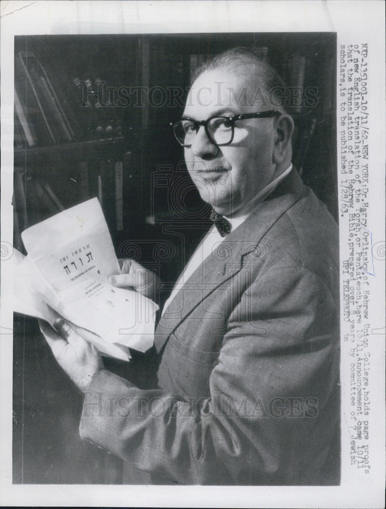 1962 Press Photo Dr. Harry Orlinsky Hebrew Union College English translation - Historic Images