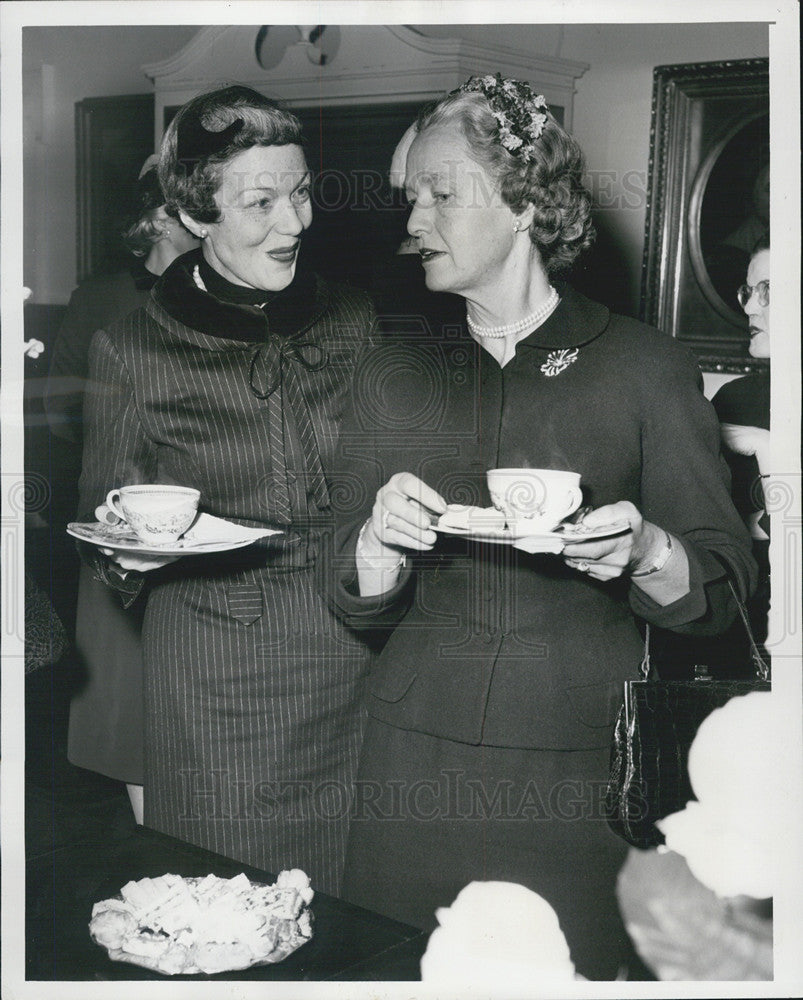 1957 Press Photo Mrs. Harry Drake Mrs. Randolph Owsley - Historic Images