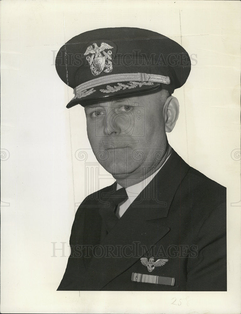 1954 Press Photo CMDR Carl G. Olson US Navy - Historic Images