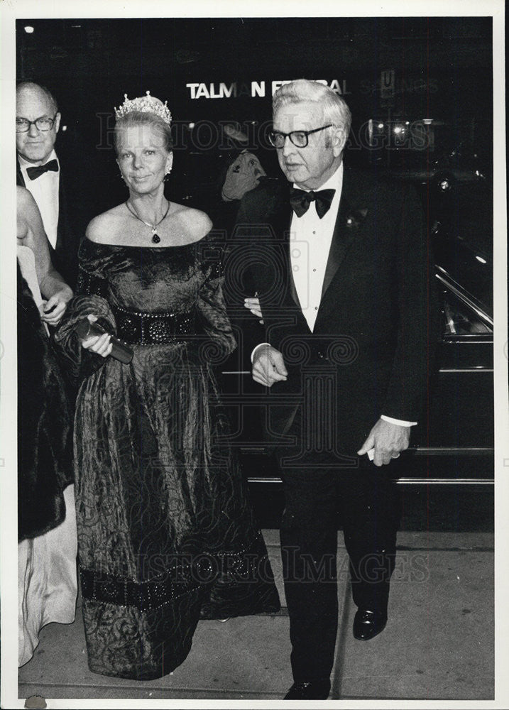 1977 Press Photo Mr. Mrs. John Swearingsen Opera - Historic Images