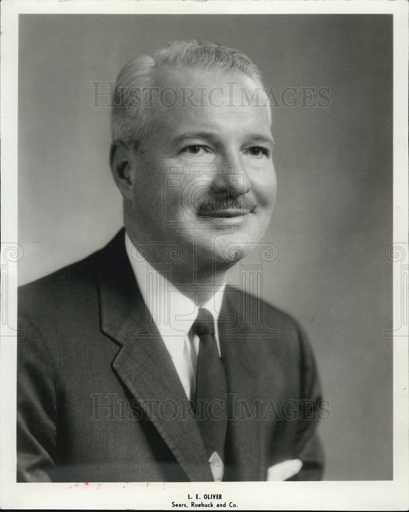 1959 Press Photo L.E. Oliver Sears, Roebuck and Co. - Historic Images