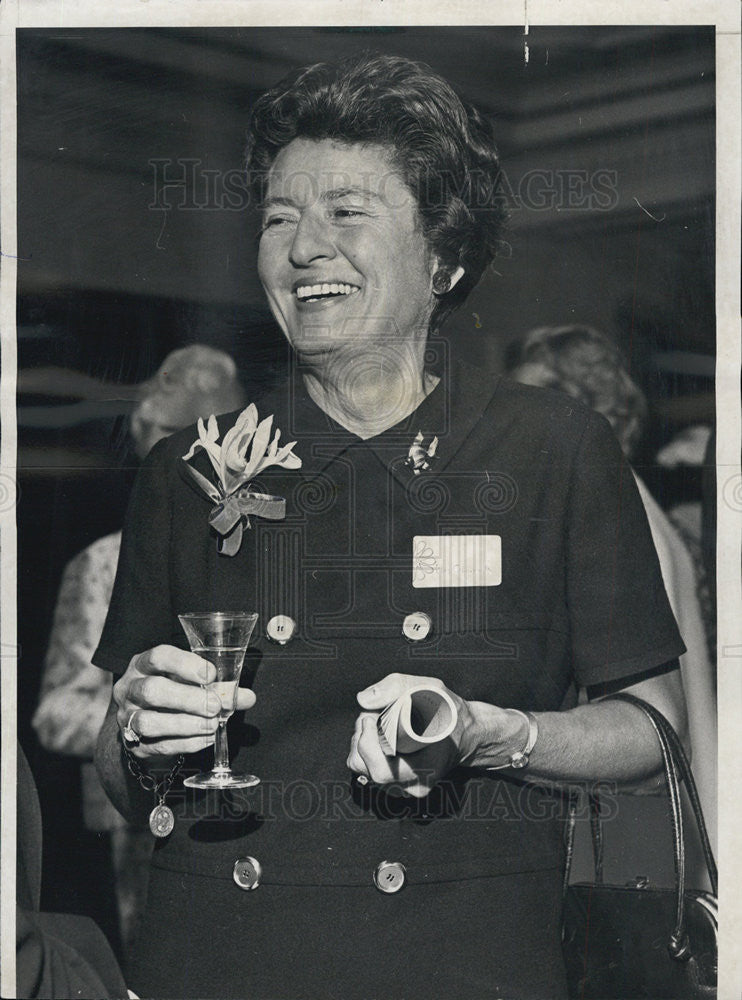 1968 Press Photo Mrs Paul Oliver Symphony Lucheon - Historic Images