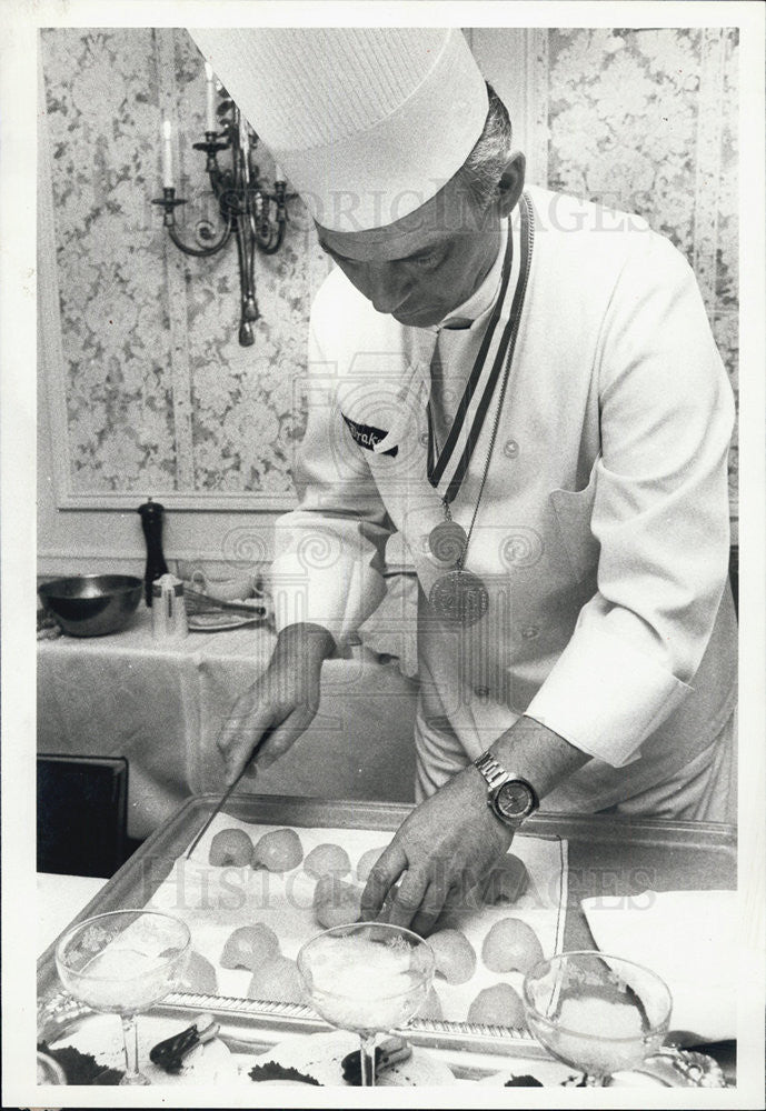 1980 Press Photo Chef Lutz Olkiewicz of the Drake Hotel - Historic Images