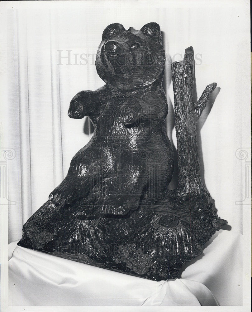 1972 Press Photo Carved chocolate bear for Culinary Olympics in Germany - Historic Images