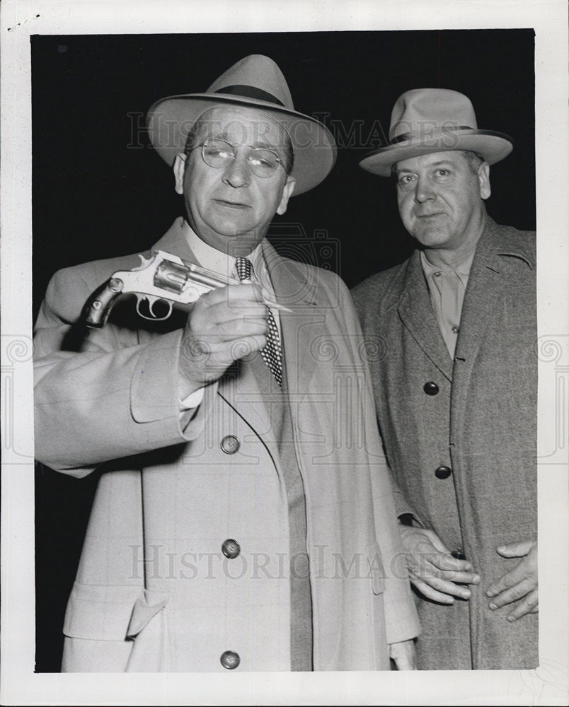 1951 Press Photo Detective James McCann Shooting - Historic Images