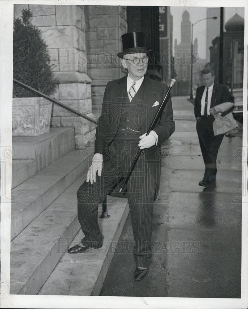 1962 Press Photo Clarance A. McCarthy St. James Episcopal Cathedral - Historic Images