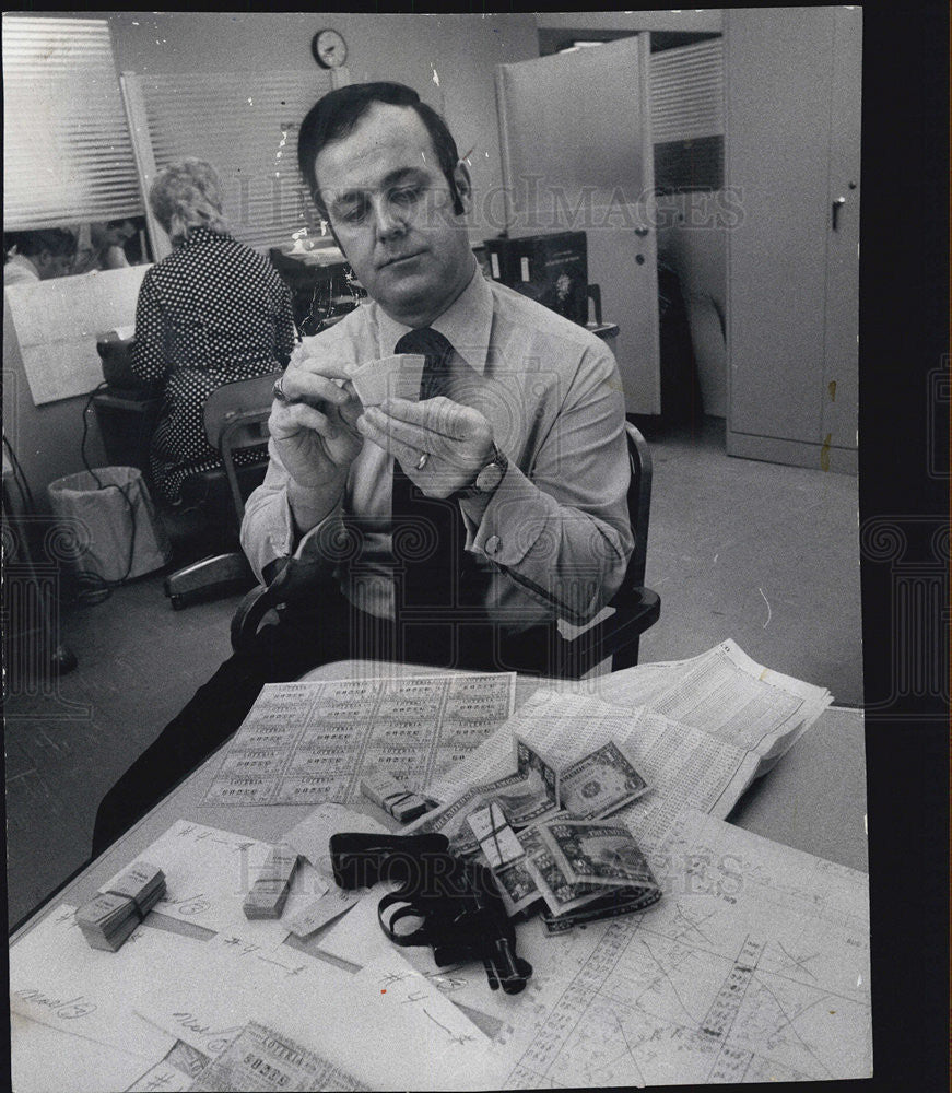 1974 Press Photo Lt. Michael J. O&#39;Donnell Commander Of Gambling Unit Chicago - Historic Images