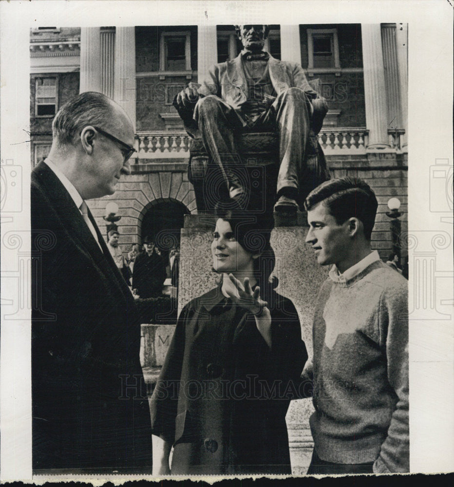 1964 Press Photo Lucy Baines Johnson Fred Harvey Harrington University Wisconsin - Historic Images