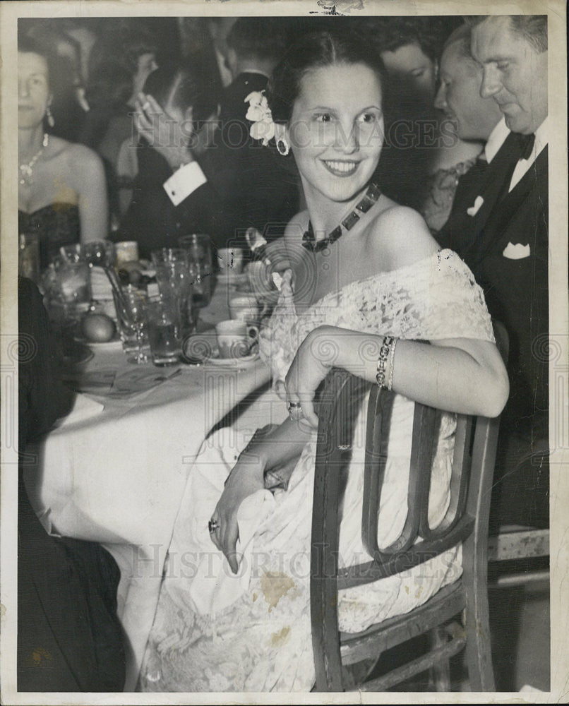 1948 Press Photo Mrs Richard H Oliphant - Historic Images