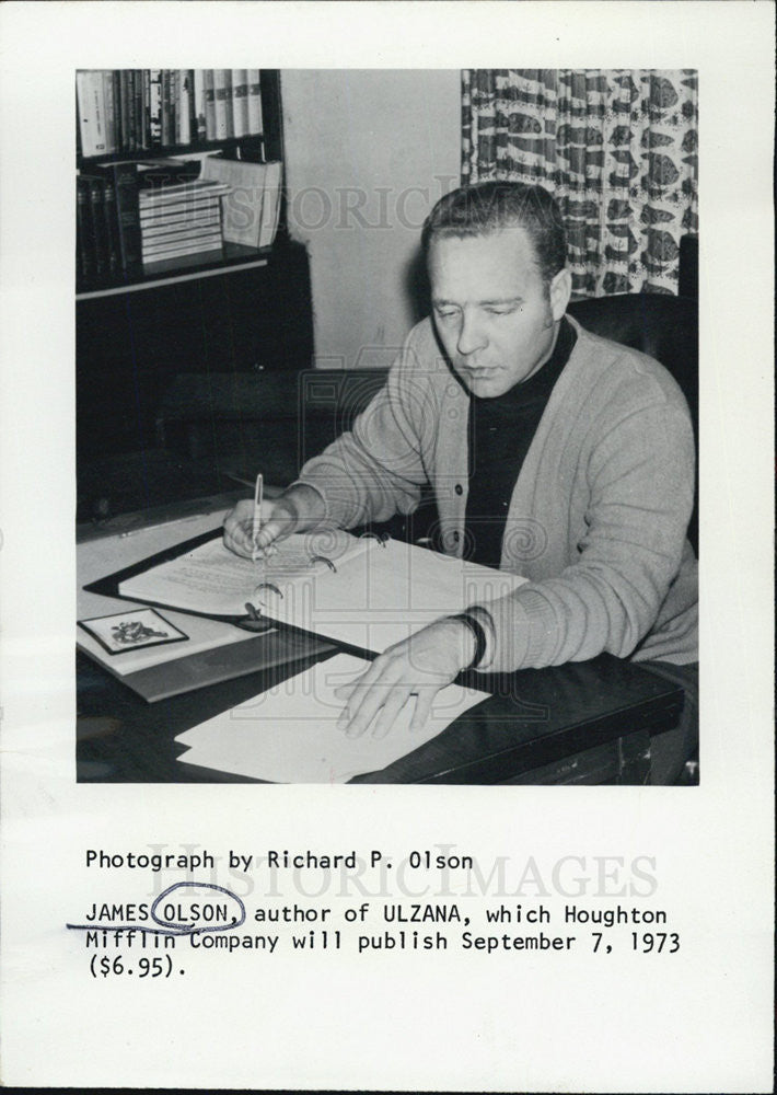 1973 Press Photo James Olson Author Ulzana Houghton Mifflin - Historic Images