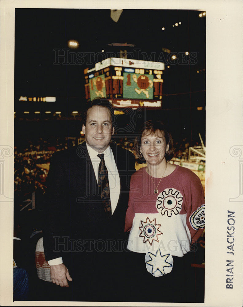 1992 Press Photo Joe and Susan O&#39;Neil director of ticket and Stadium Operations - Historic Images