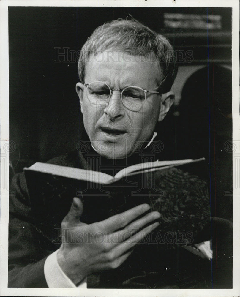 1969 Press Photo Actor Alec McCowen Starring In Play &quot;Hadrian VII&quot; - Historic Images