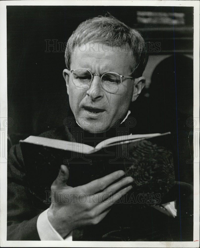 1969 Press Photo Actor Alec McCowen Starring In &quot;Hadrian VII&quot; - Historic Images