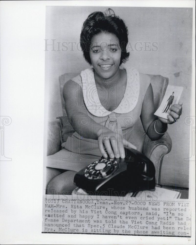 1965 Press Photo Chattanooga Tennessee Rita McClure Vietnam Viet Cong Prisoner - Historic Images