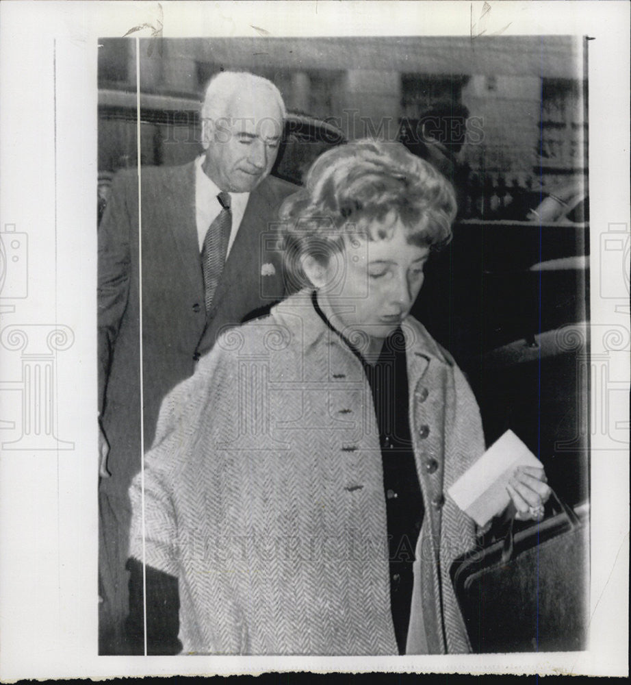 1961 Press Photo Mr. &amp; Mrs. Francis Taylor, parents of actress Elizabeth Taylor - Historic Images