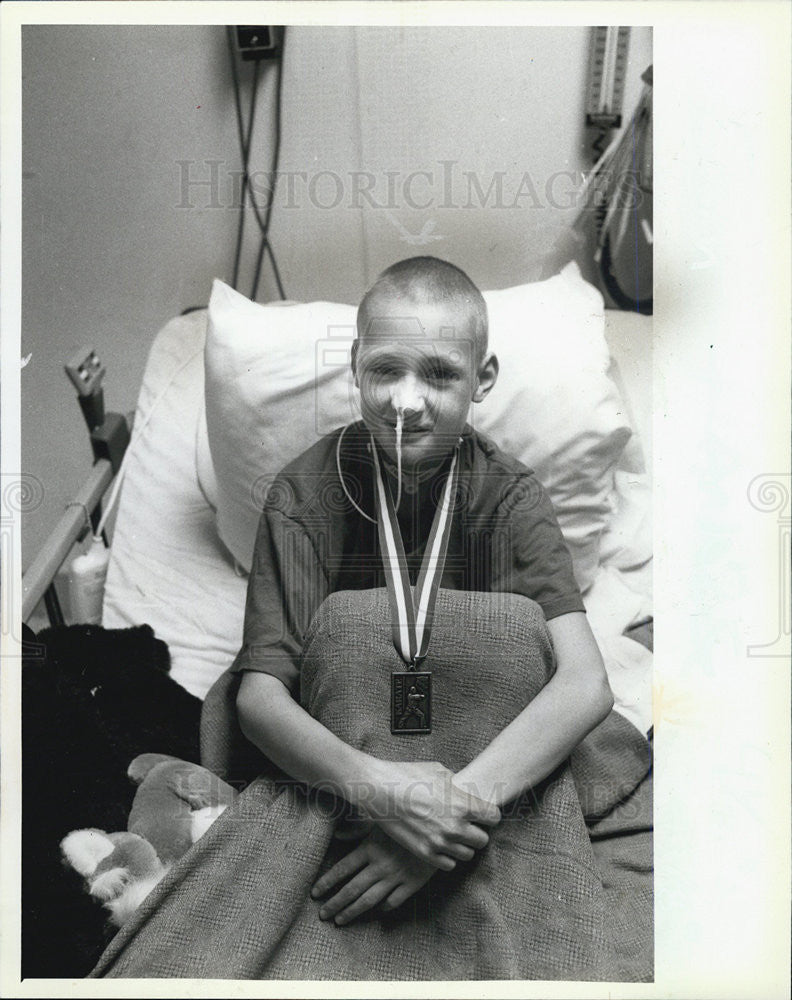 1986 Press Photo Jennifer Molloy/Brain Tumor Patient/Karate Contest Winner - Historic Images