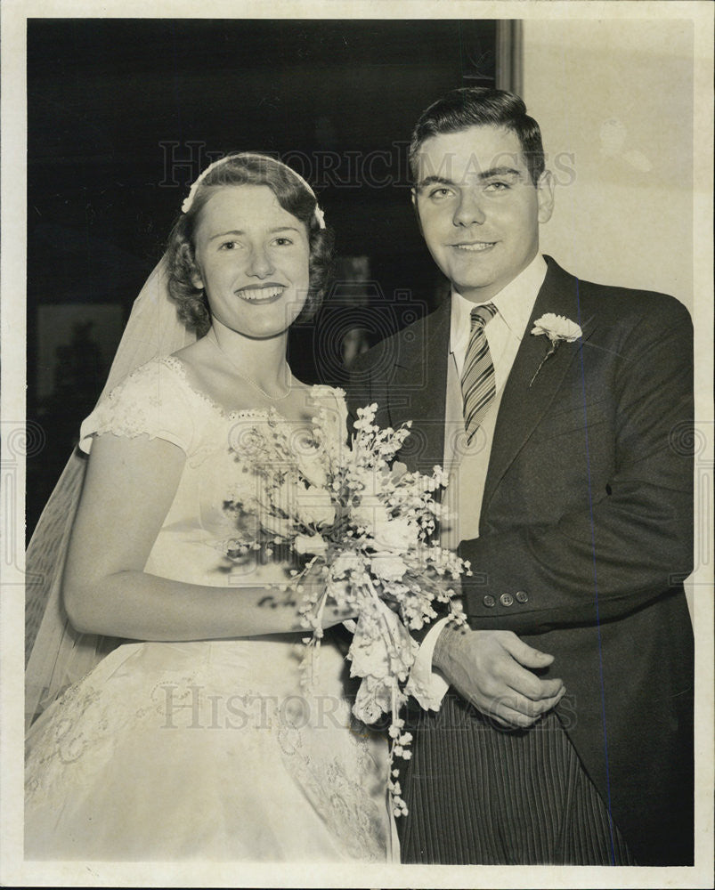 1956 Press Photo Newly weds Mr. &amp; Mrs. James H. McCall - Historic Images