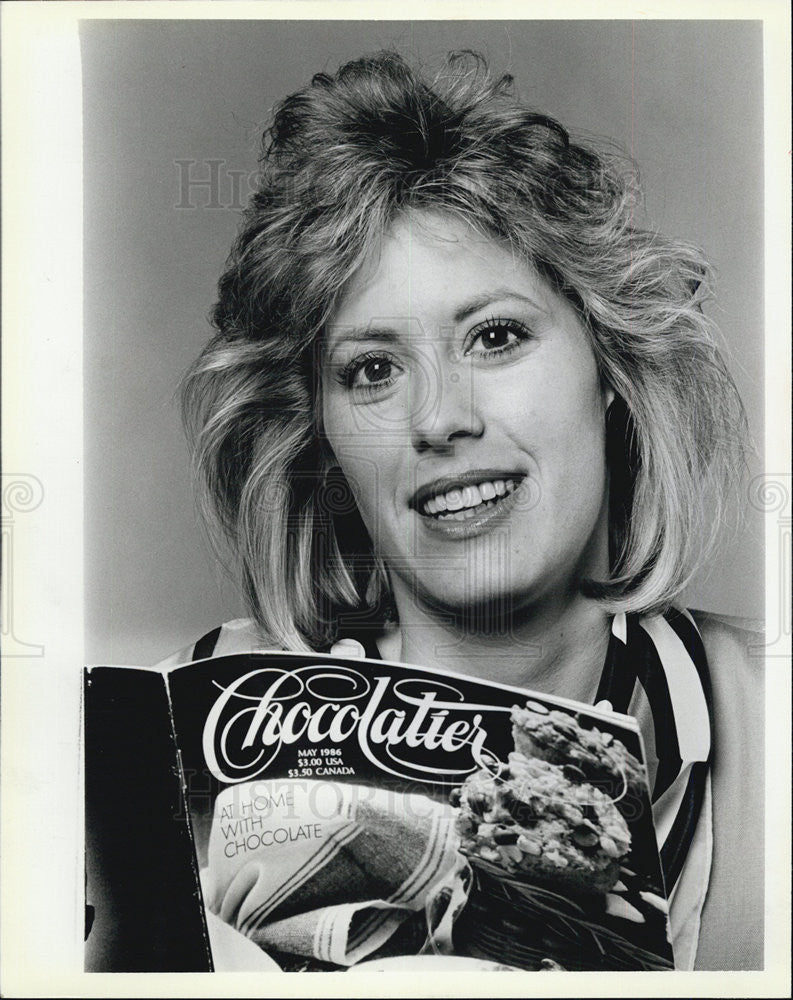 1986 Press Photo Chocolatier Magazine Editor Joan Steuer - Historic Images