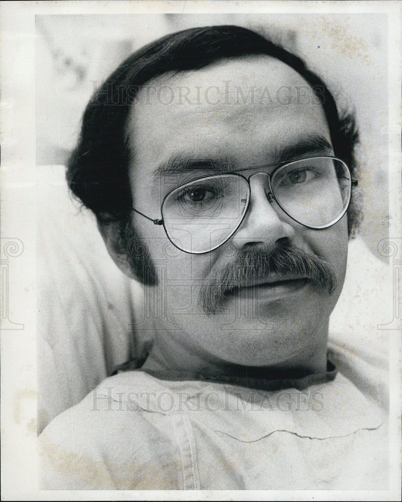 1973 Press Photo Police Officer Michael J. Mcguigan after being shot - Historic Images